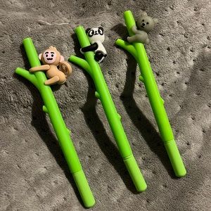 Stocking stuffers: 3 adorable climbing animal pens